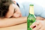 Preocupan la ingesta excesiva de alcohol en jóvenes y sus complicaciones 