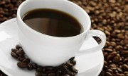Consumir tres tazas de café podría reducir riesgo de muerte un 10% 