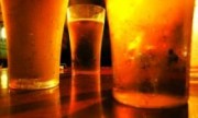 El consumo de alcohol, asociado a mayores riesgos de padecer cáncer de mama