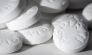 Concluyen que tomar una aspirina por día sirve para prevenir infartos solo en algunos casos